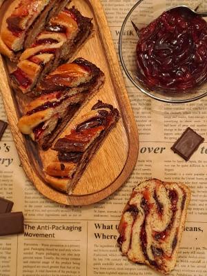Babka sa višnjama i čokoladom