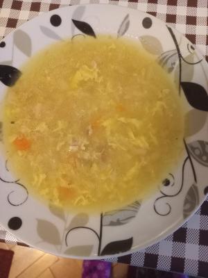 Pileća čorbica od grudne kosti