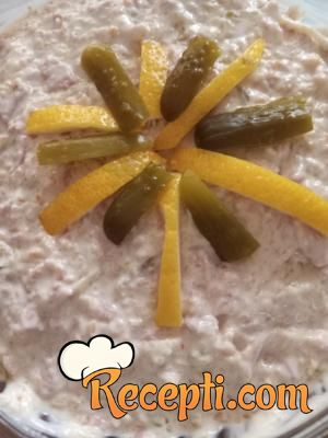 Salata sa kikirikijem i sirom Salata sa kikirikijem i sirom