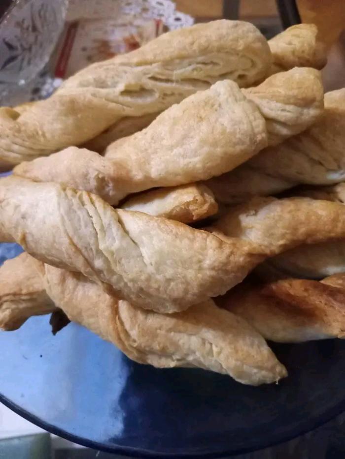 Uvrnuti štapići sa salom