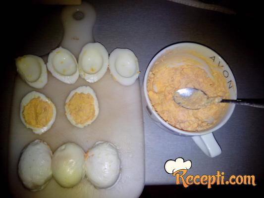 Pohovana punjena jaja
