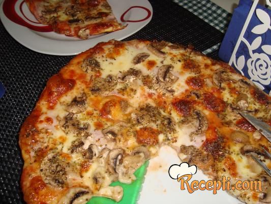 Domaća pizza (2)