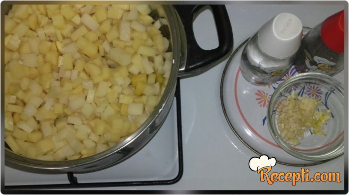 Čušpajz krompir + kobasica