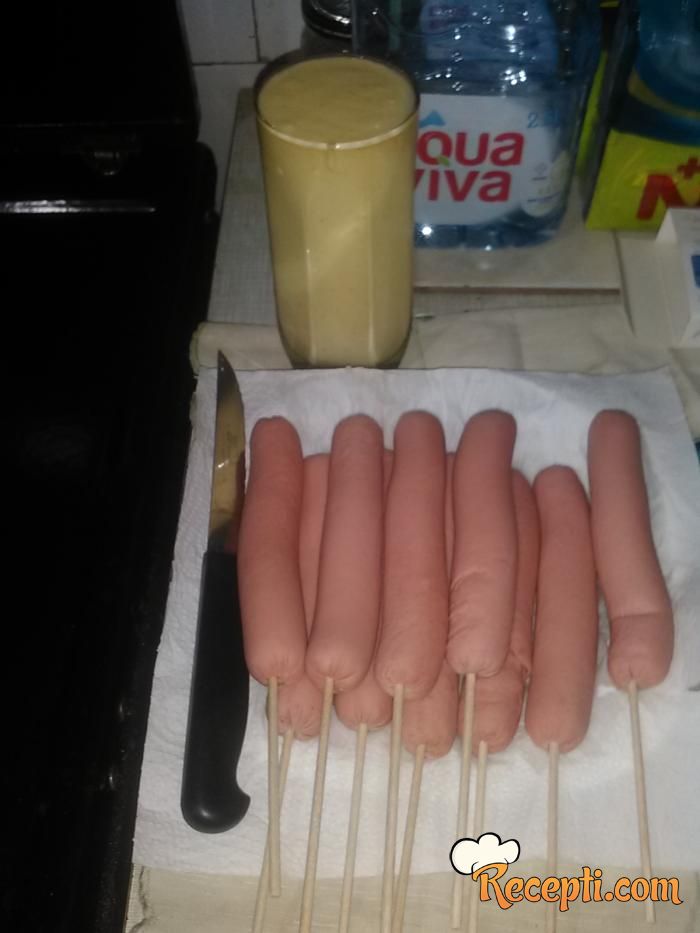 Kukuruzni hot dog - Korn Dog
