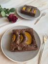 Čokoladni brownie sa breskvama