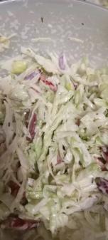 Obogaćena kupus salata